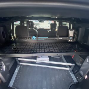 Полиця в багажник Land Rover Defender L663