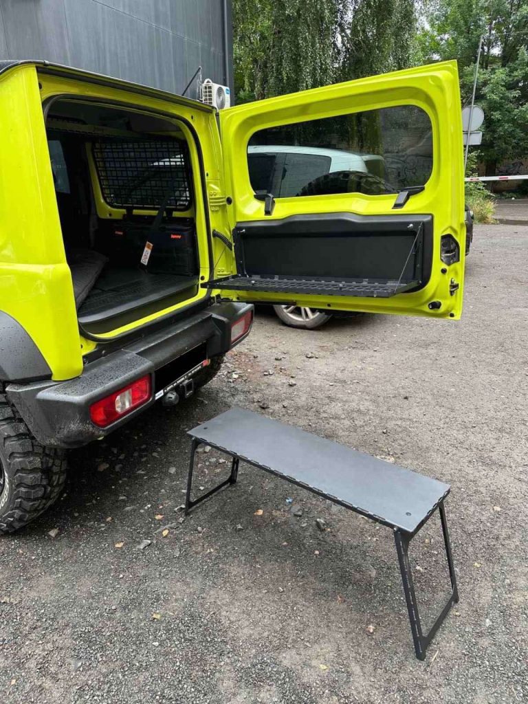 Відкидний стіл на двері багажника Suzuki Jimny (2018+)