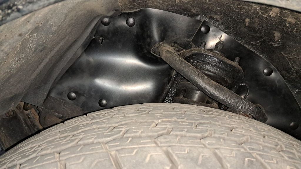 Комплект посиленого брудозахисту моторного відсіку з набором кліпс для Toyota Hilux G7 (2004-2014)