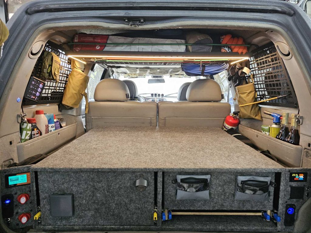 Полиця під стелю в багажник Nissan Patrol Y61