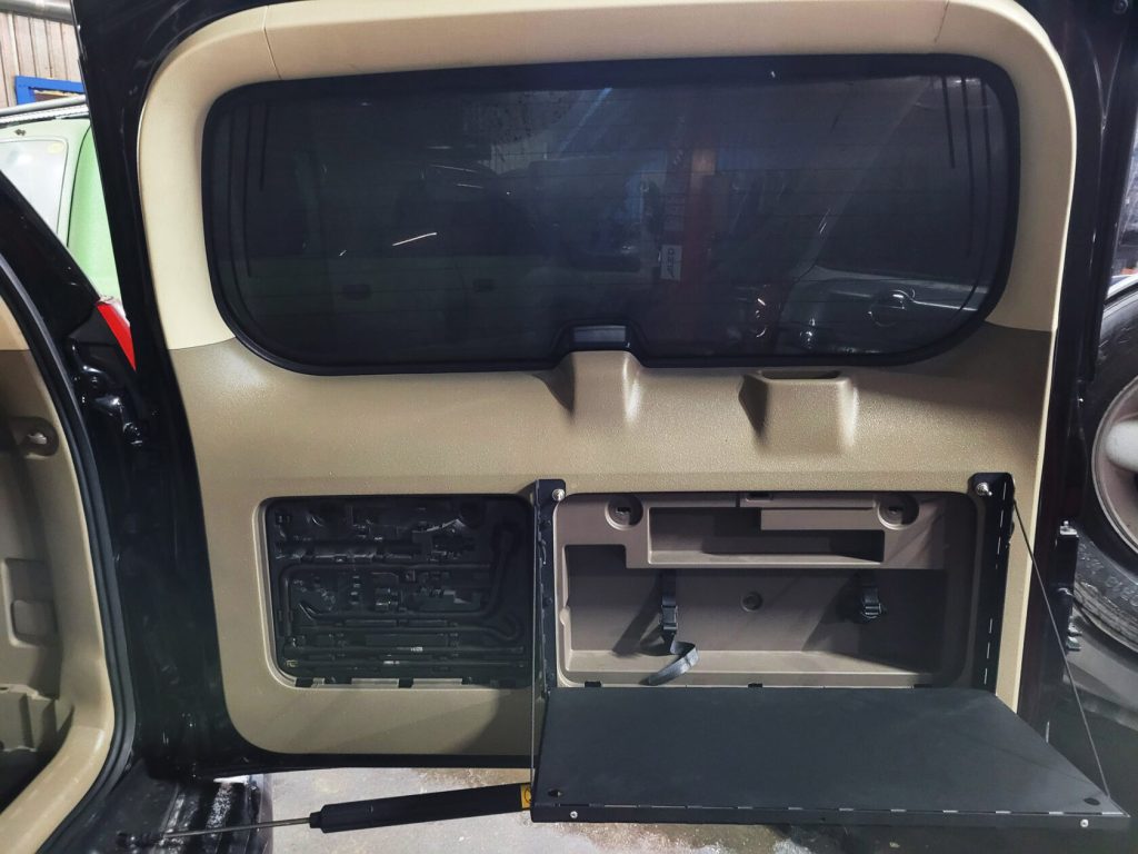 Відкидний стіл на двері багажника Toyota Land Cruiser Prado 150/Lexus GX 460, короткий