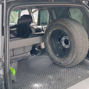 Кронштейн запасного колеса в багажник Lexus LX470