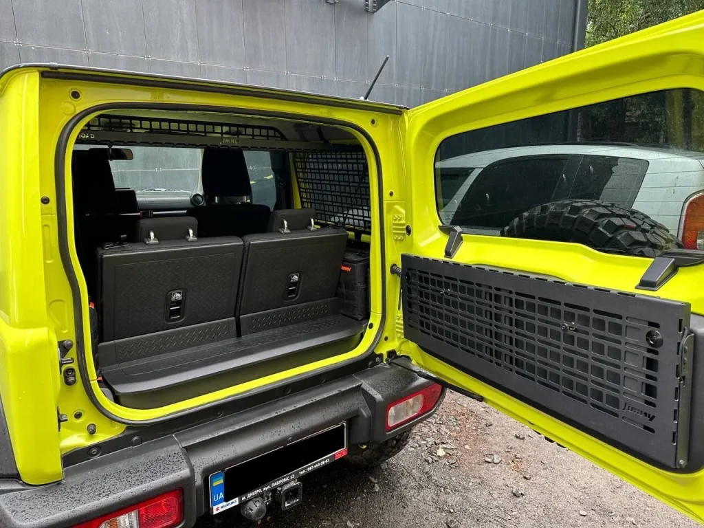 Відкидний стіл на двері багажника Suzuki Jimny (2018+)