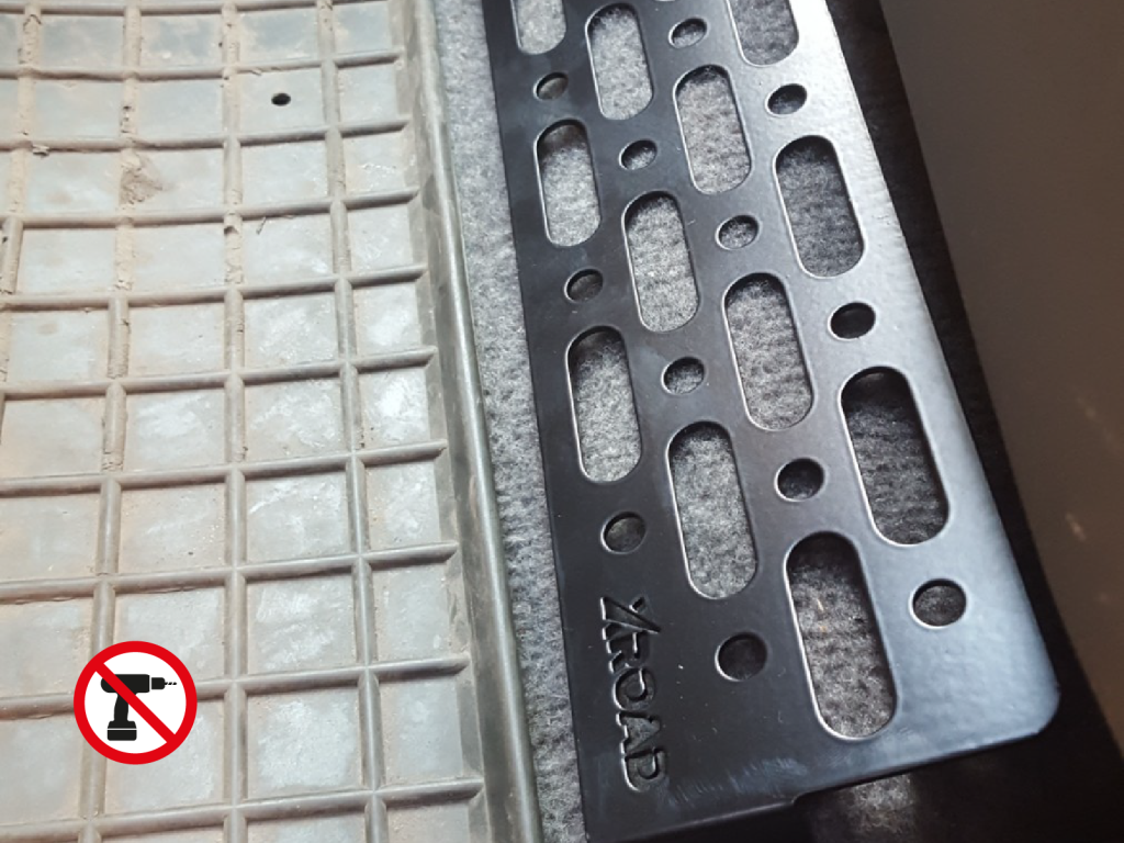 Молле панель під переднє сидіння Toyota / Lexus