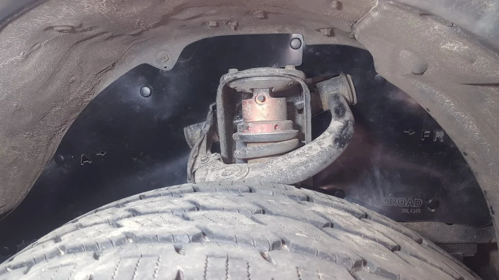 Комплект посиленого брудозахисту моторного відсіку з набором кліпс для Toyota 4Runner G4 210 (2002-2009)