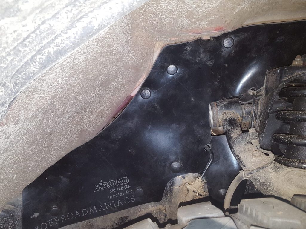 Комплект посиленого брудозахисту моторного відсіку з набором кліпс для Toyota Hilux G8 (2015-т.ч.)