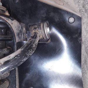 Комплект посиленого брудозахисту моторного відсіку з набором кліпс для Toyota Hilux G8 (2015-т.ч.)