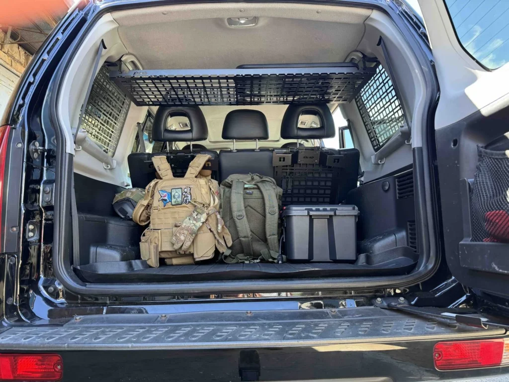 Модульна система зберігання Molle (Молле) для вікон багажника Mitsubishi Pajero 3