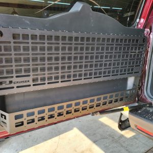 Відкидний стіл на двері багажника Toyota FJ Cruiser