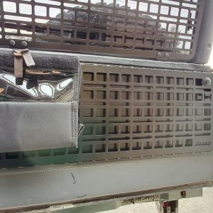 Відкидний стіл на двері багажника Nissan Patrol Y61