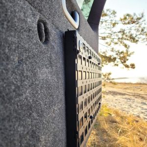 Відкидний стіл на двері багажника Nissan Patrol Y61