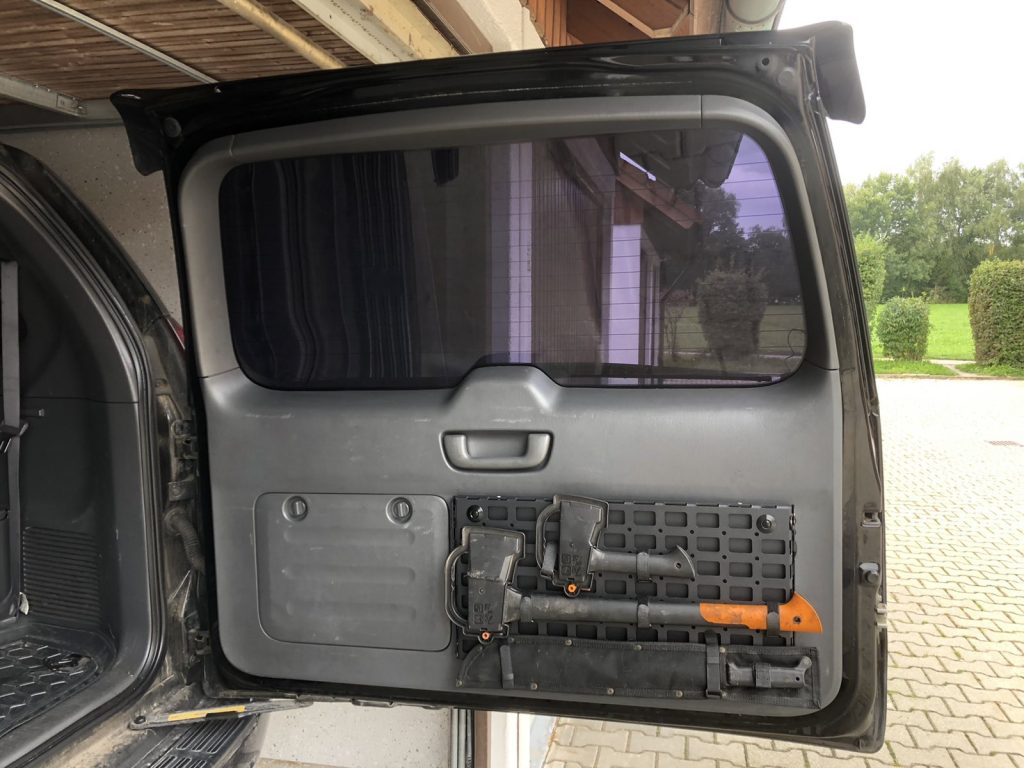 Відкидний стіл на двері багажника Toyota Land Cruiser Prado 120/Lexus GX 470, короткий