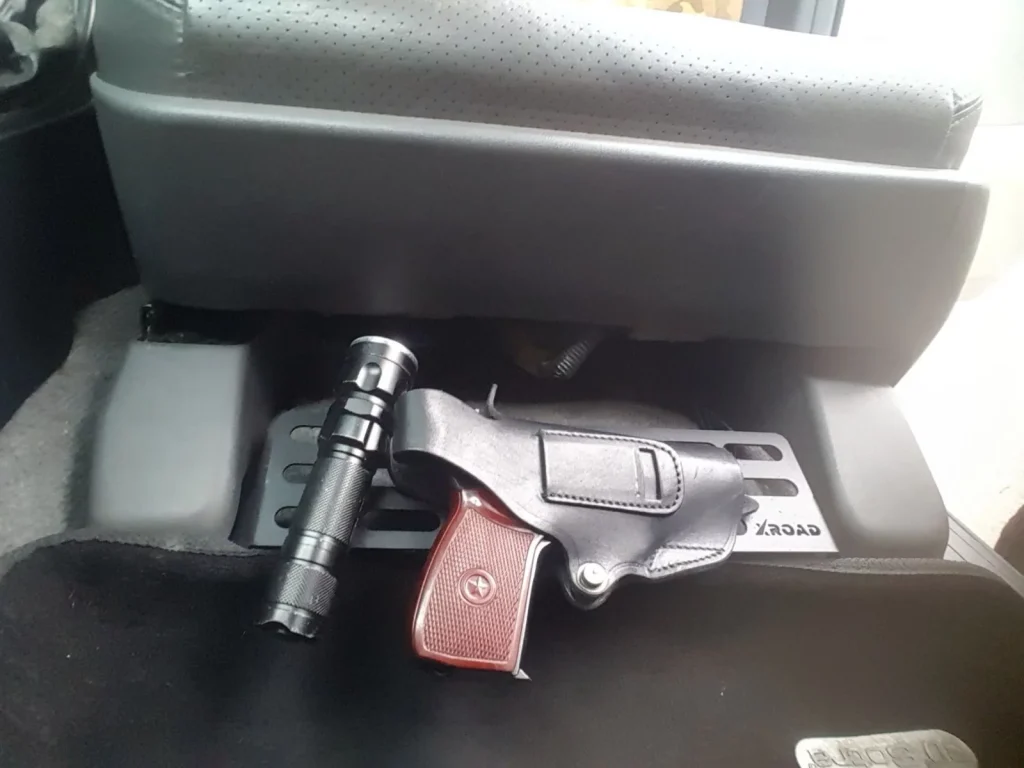 Молле панель під переднє сидіння Toyota / Lexus