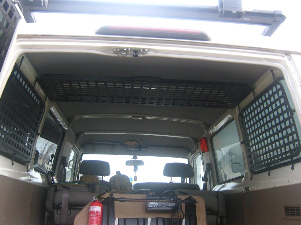 Модульна система зберігання Molle (Молле) для вікон багажника Toyota Land Cruiser 78