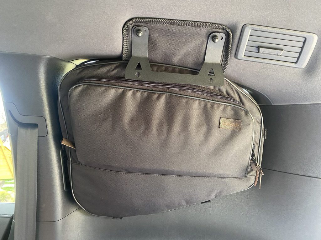 Термосумка-органайзер на вікно багажника Toyota Land Cruiser 300