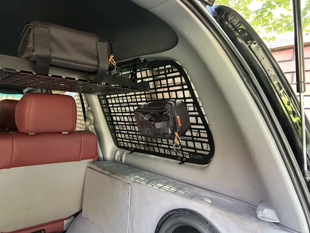 Модульна система зберігання Molle (Молле) для вікон багажника Toyota Land Cruiser 100