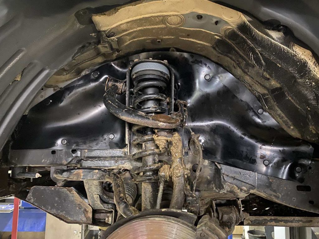 Комплект посиленого брудозахисту моторного відсіку з набором кліпс для Toyota Tacoma