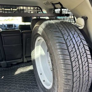 Кронштейн запасного колеса в багажник Lexus LX570