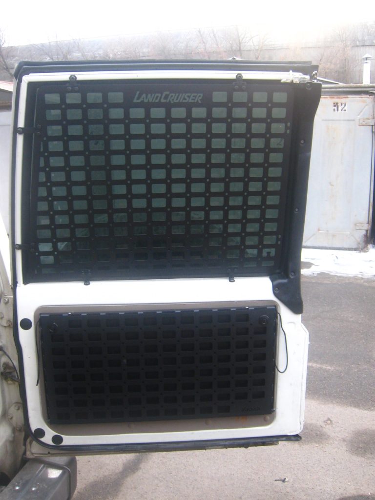 Модульна система зберігання Molle (Молле) для дверей багажника Toyota Land Cruiser 78