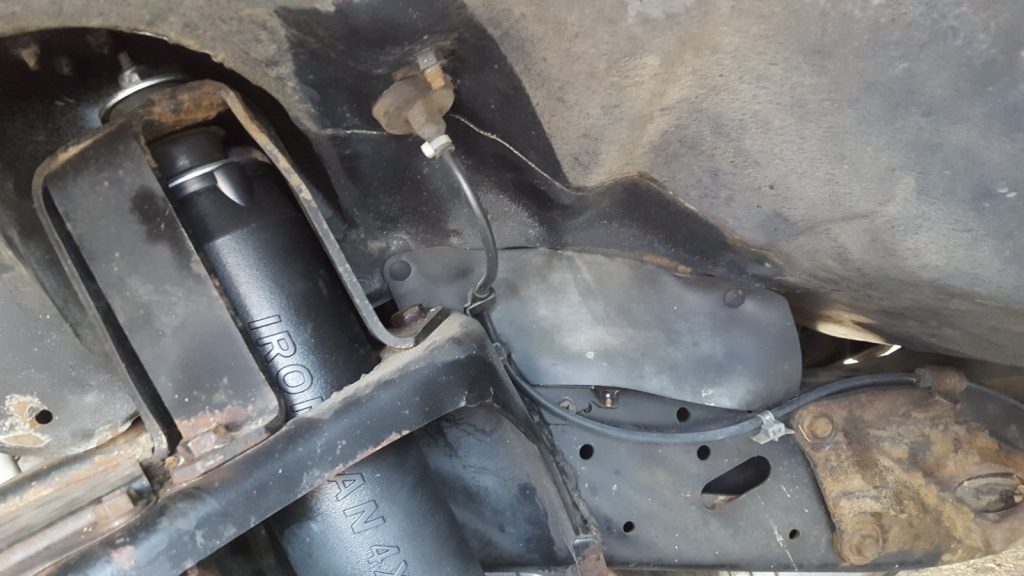 Комплект посиленого брудозахисту моторного відсіку з набором кліпс для Nissan Patrol Y61