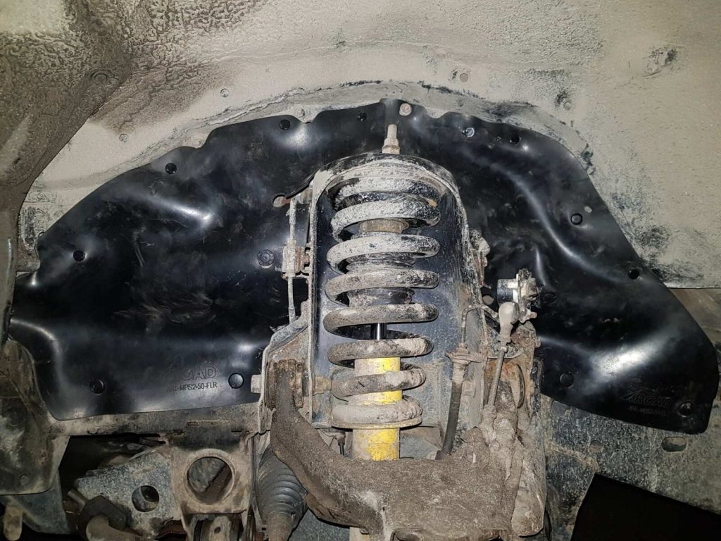 Комплект посиленого брудозахисту моторного відсіку з набором кліпс для Mitsubishi L200 (2005-2014)