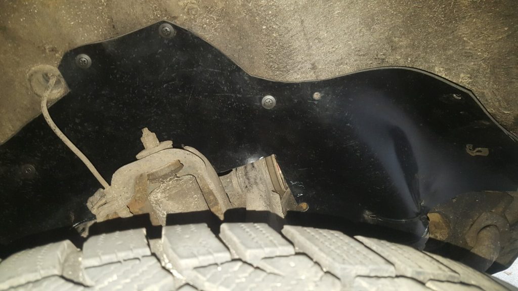 Комплект посиленого брудозахисту моторного відсіку з набором кліпс для Mitsubishi Pajero G2 (1997-2003)