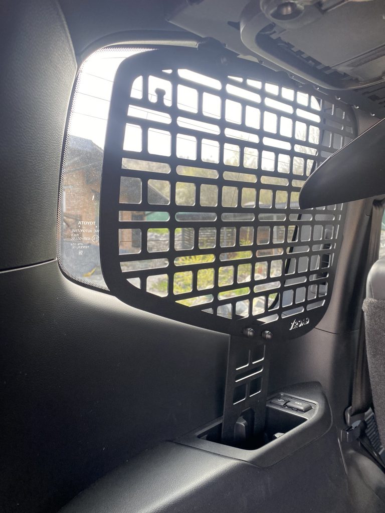 Модульна система зберігання Molle (Молле) для вікон багажника Toyota Land Cruiser 300