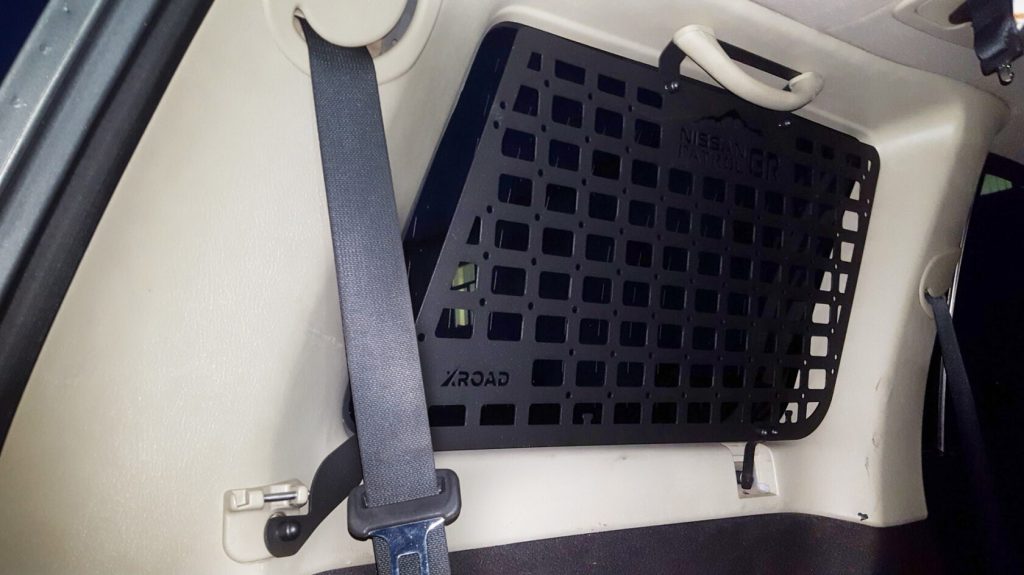 Модульна система зберігання Molle (Молле) на вікно багажника Nissan Patrol Y61