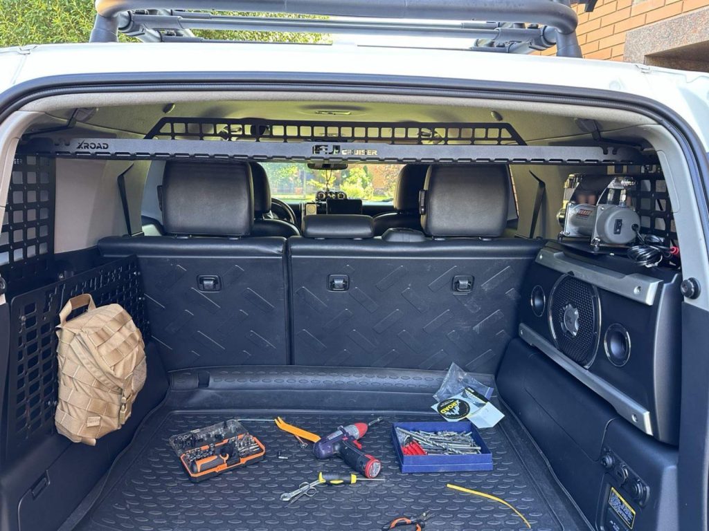 Модульна система зберігання Molle (Молле) для вікон багажника Toyota FJ Cruiser