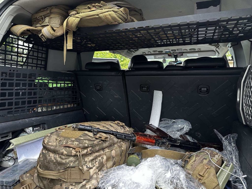 Полиця під стелю в багажник для Toyota FJ Cruiser