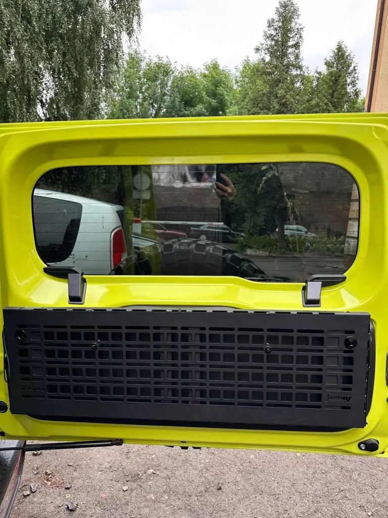 Відкидний стіл на двері багажника Suzuki Jimny (2018+)