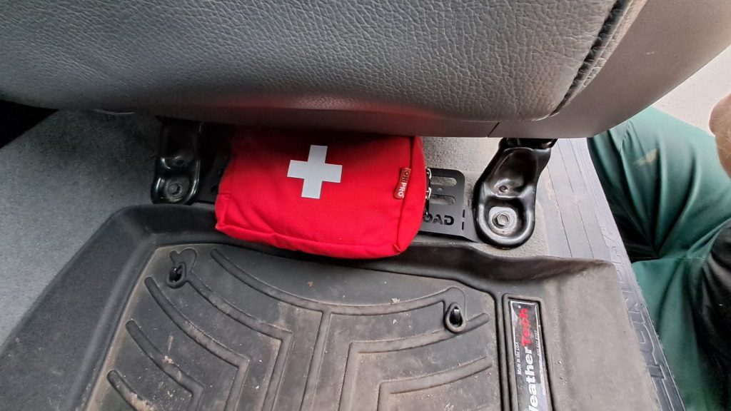 Молле панель під переднє сидіння Toyota Land Cruiser 200