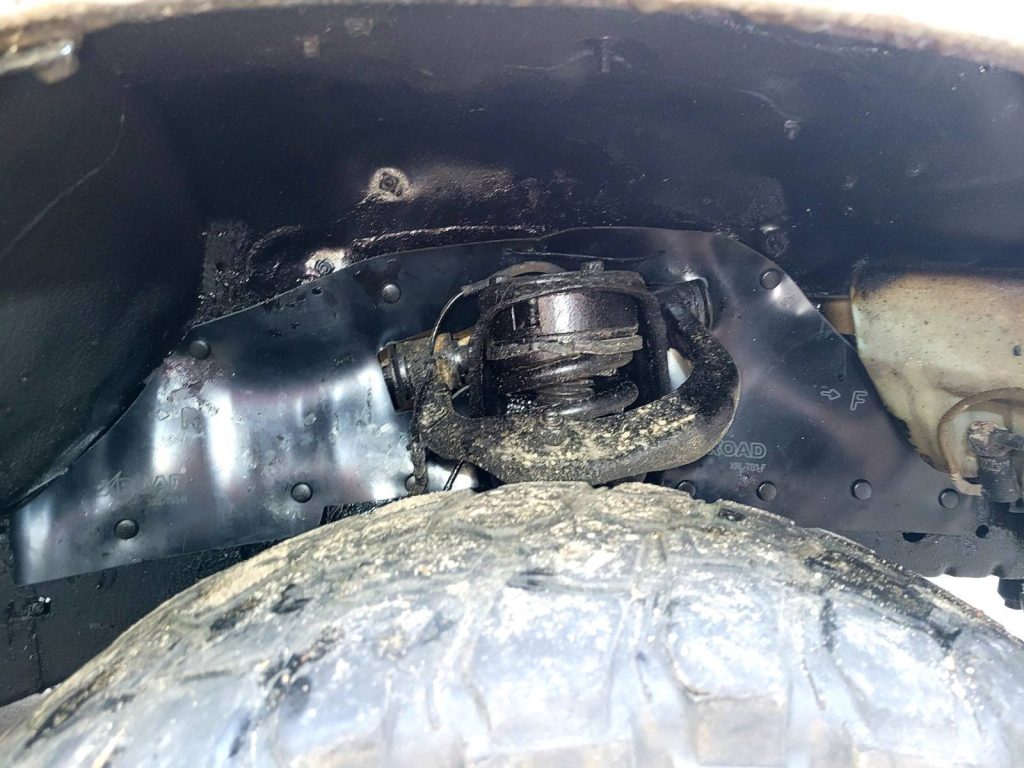 Комплект посиленого брудозахисту моторного відсіку з набором кліпс для Toyota Tundra Sequoia G1 (2001-2006)