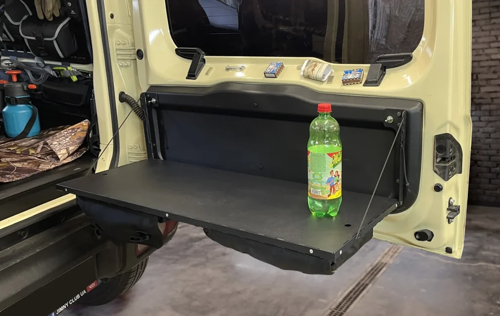 Відкидний стіл на двері багажника Suzuki Jimny (2018+)