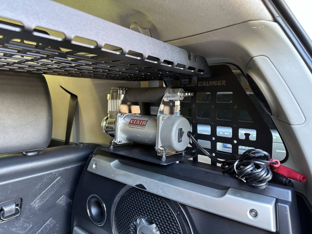 Модульна система зберігання Molle (Молле) для вікон багажника Toyota FJ Cruiser