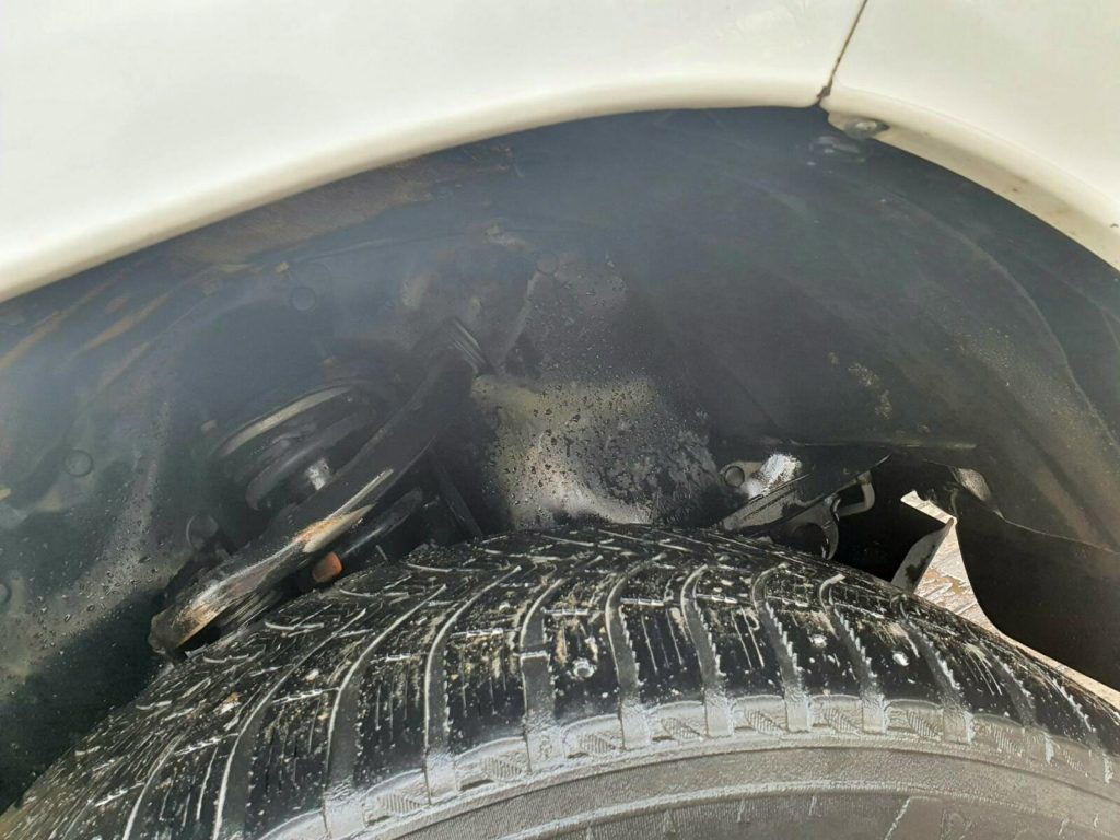 Комплект посиленого брудозахисту моторного відсіку з набором кліпс для Toyota Hilux G8 (2015-т.ч.)