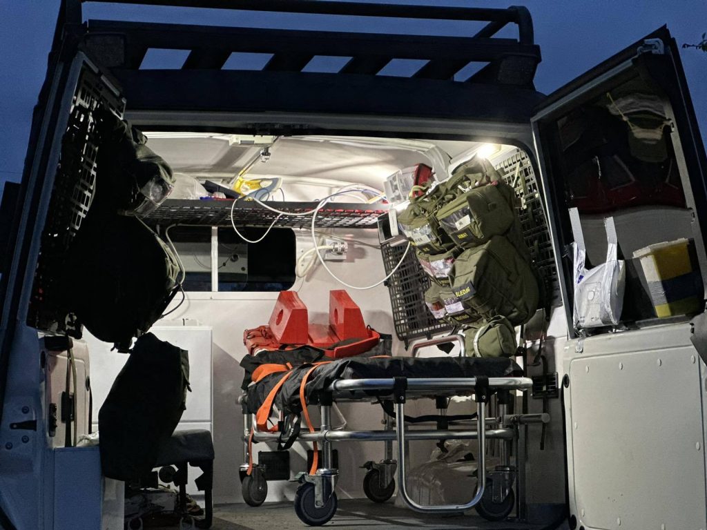 Модульна система зберігання Molle (Молле) для середніх вікон Toyota Land Cruiser 78