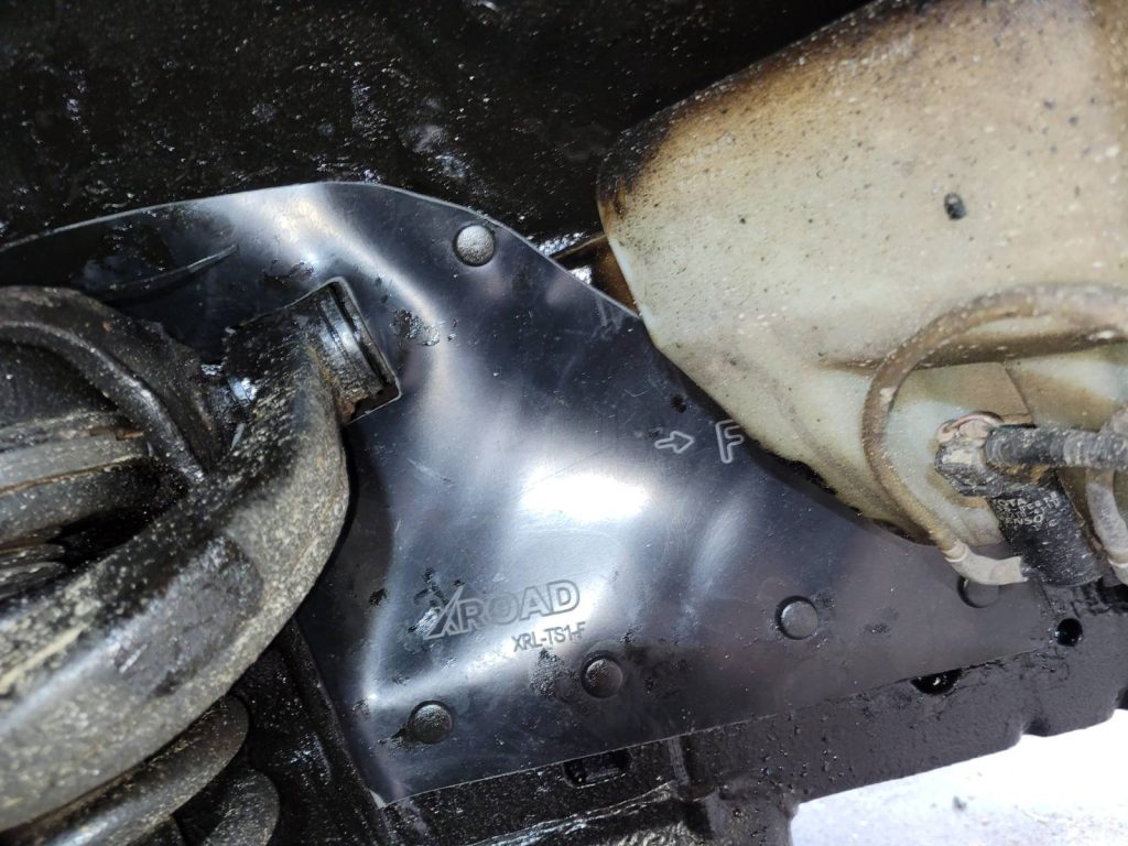 Комплект посиленого брудозахисту моторного відсіку з набором кліпс для Toyota Tundra Sequoia G1 (2001-2006)