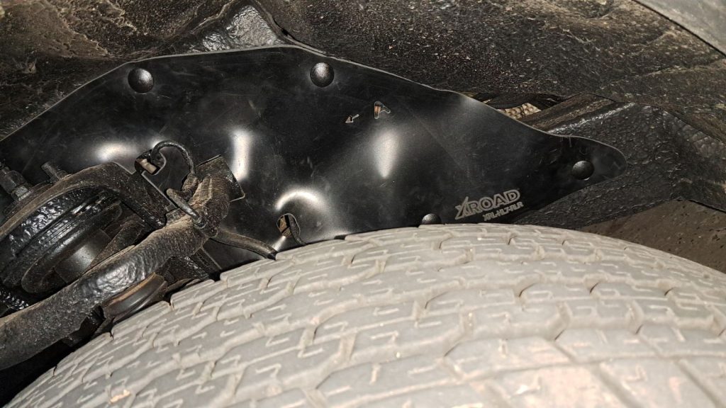 Комплект посиленого брудозахисту моторного відсіку з набором кліпс для Toyota Hilux G7 (2004-2014)