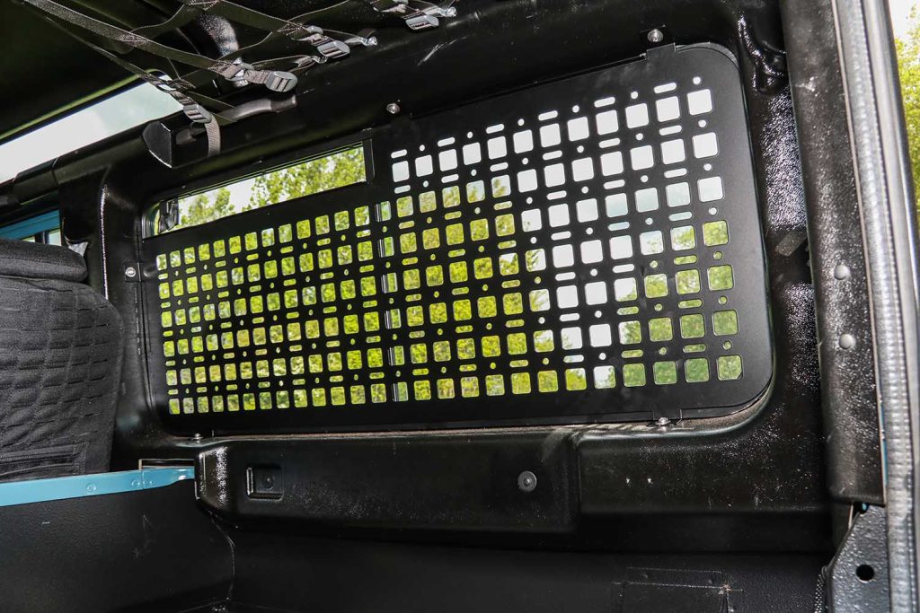 Модульна система зберігання Molle (Молле) для вікон багажника Land Rover Defender 110