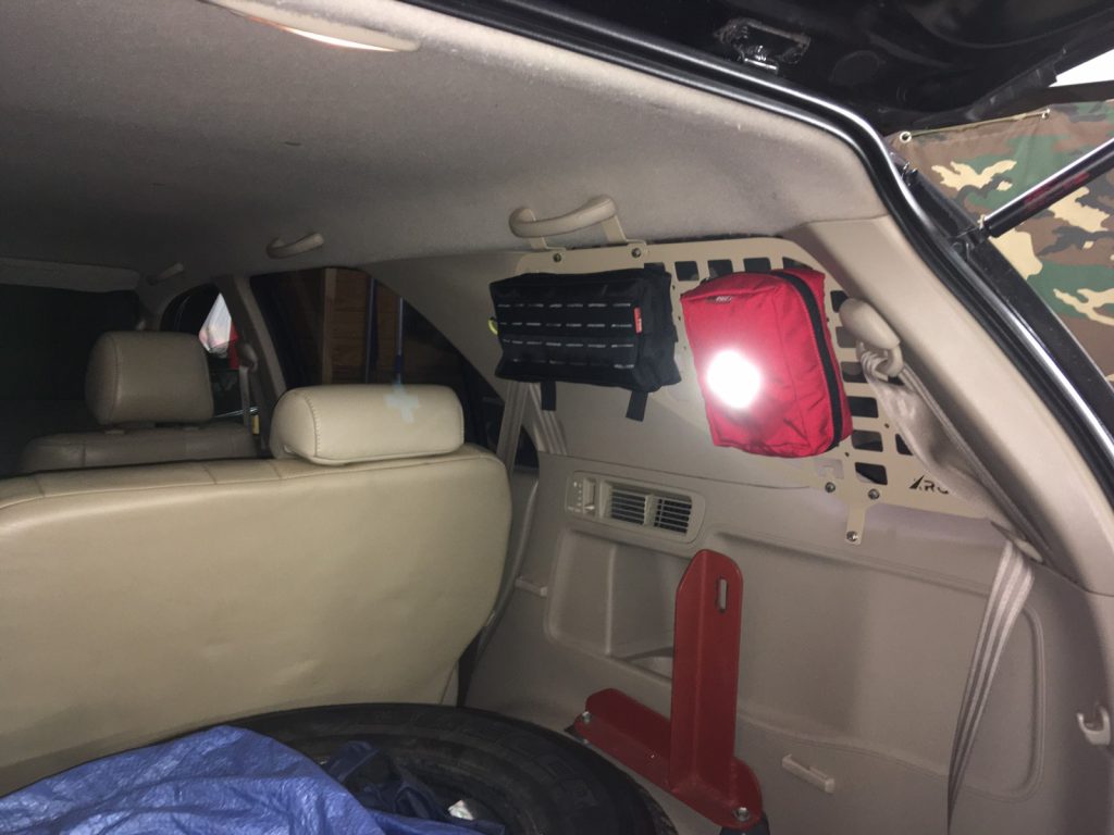 Модульна система зберігання Molle (Молле) для вікон багажника Toyota Fortuner G1 (2005-2015)