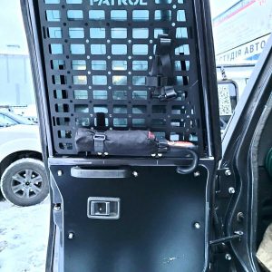 Molle (Молле) панель для дверей багажника Nissan Patrol Y60