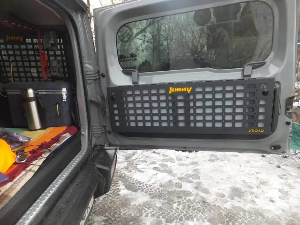 Відкидний стіл на двері багажника Suzuki Jimny (2018+)
