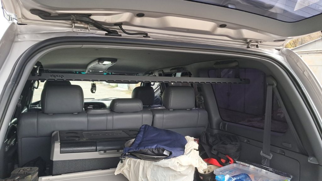 Полиця під стелю в багажник Toyota Land Cruiser 100