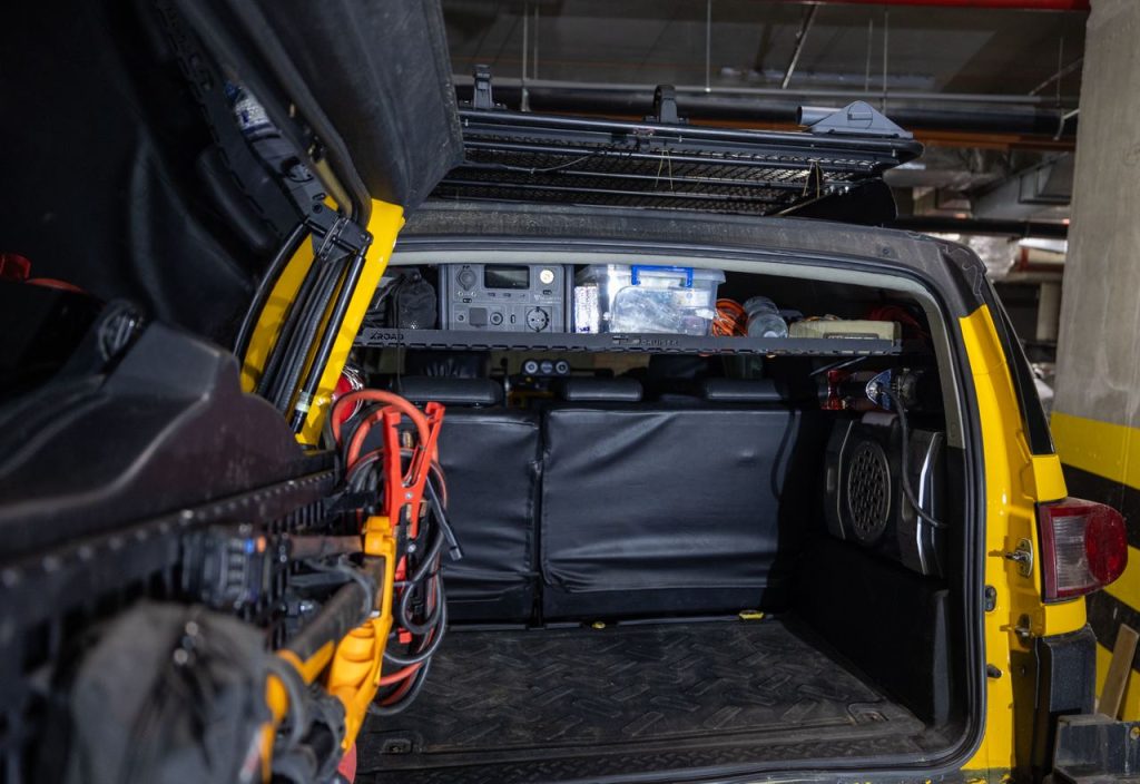 Полиця під стелю в багажник для Toyota FJ Cruiser