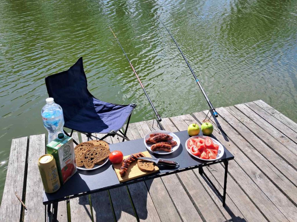 Відкидний стіл на двері багажника Suzuki Jimny (2018+)