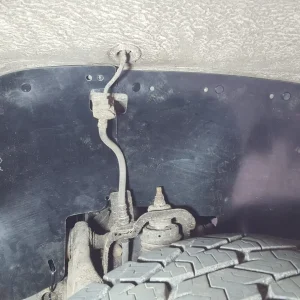 Комплект посиленого брудозахисту моторного відсіку з набором кліпс для Mitsubishi L200 G3 (1996-2004)