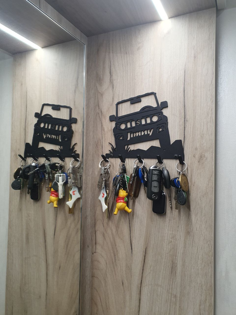 Ключниця настінна / Гачки для одягу – Suzuki Jimny