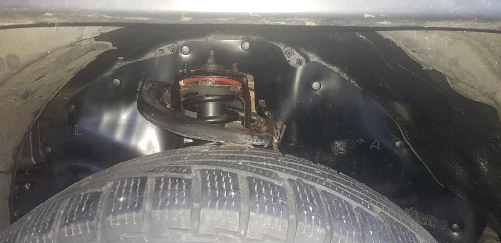 Комплект посиленого брудозахисту моторного відсіку з набором кліпс для Toyota Land Cruiser Prado 120