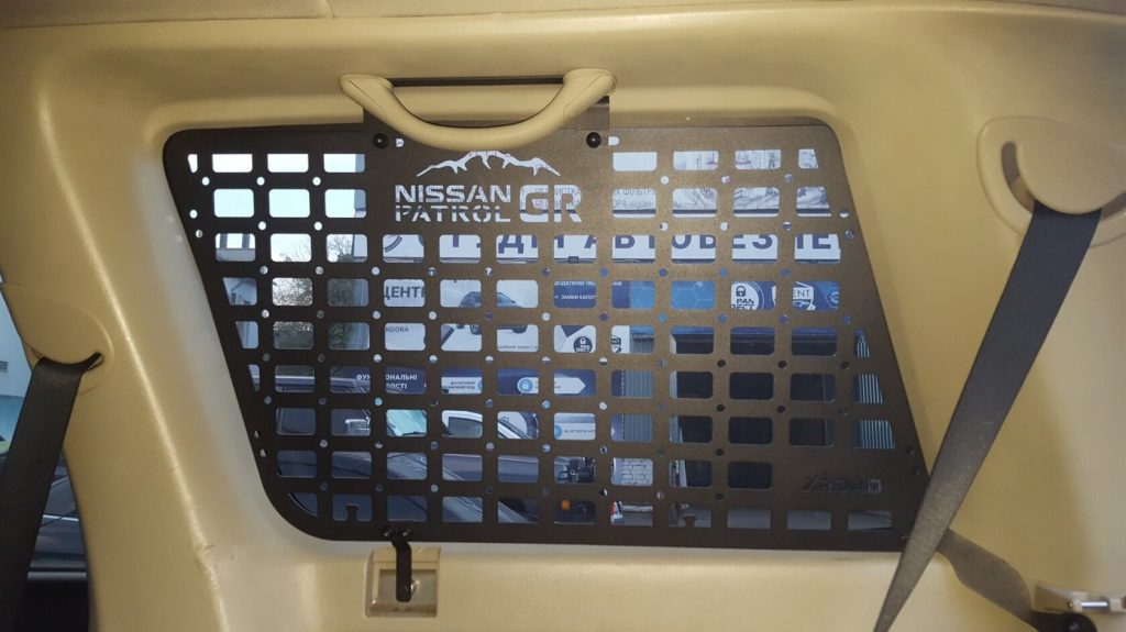 Модульна система зберігання Molle (Молле) на вікно багажника Nissan Patrol Y61